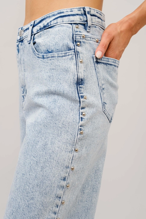 Side-Studded-Wide-Loose-Denim-Jeans