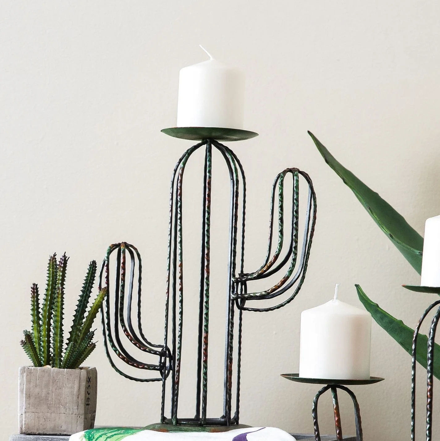 hiend-accents-candle-holder-cactus-single-pillar-candle-holder-wd3010-29423108718695_900x900